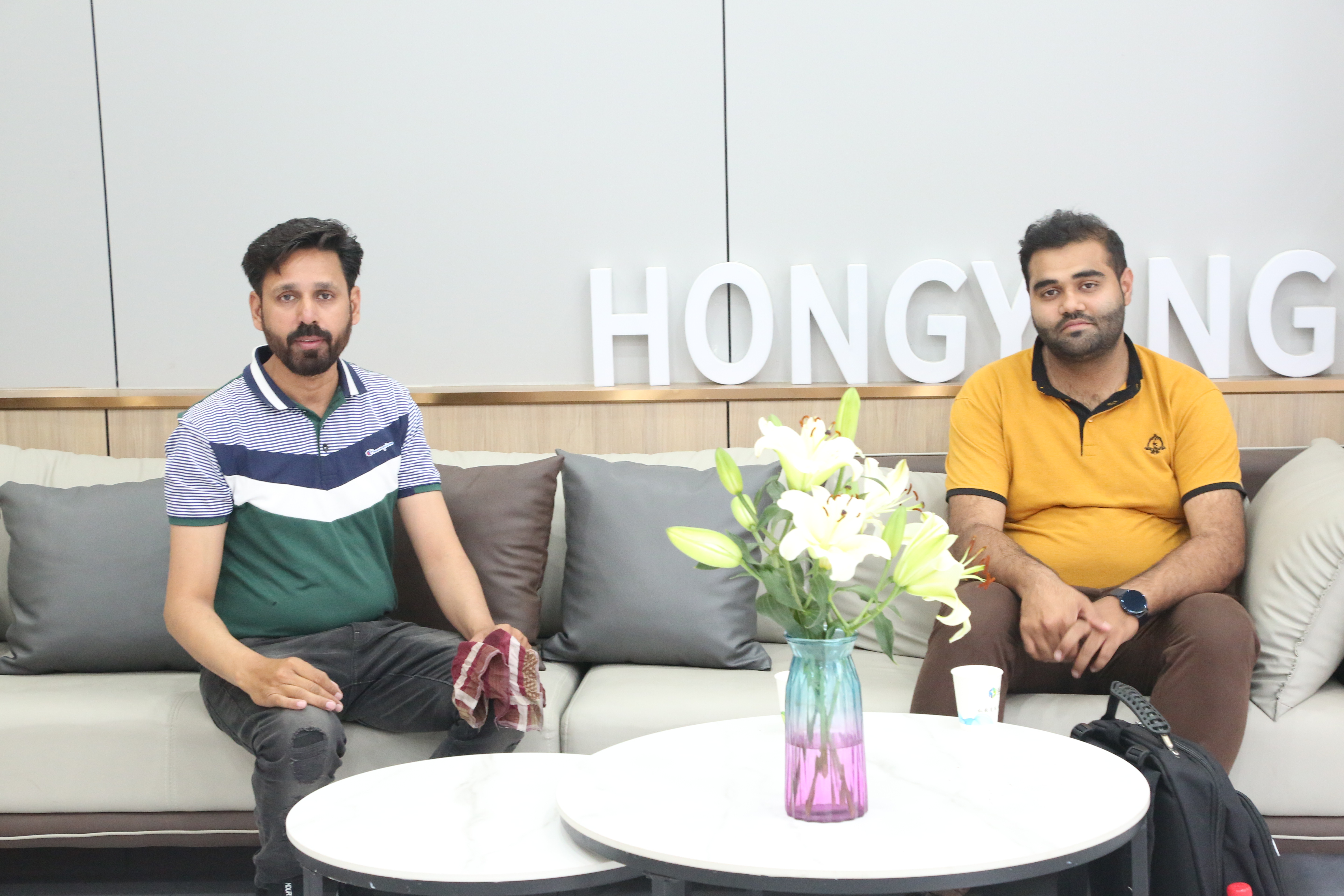 巴基斯坦的客户来我司实地参观考察